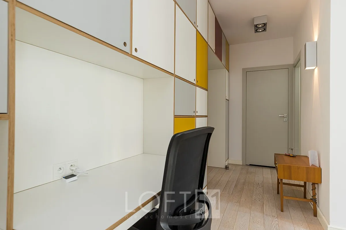 Apartament w stylu loftowym na Saskiej Kępie 