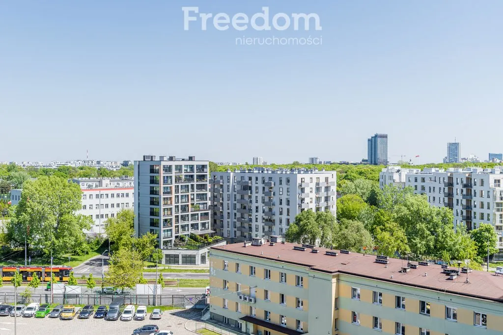 Wola Tower, 2 pokoje, balkon, metro 