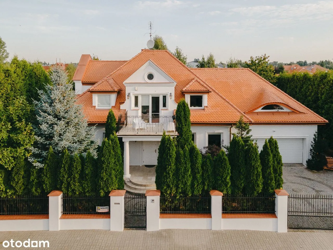 Dom 300 m2 z niezależnym mieszkaniem, ogród zimowy