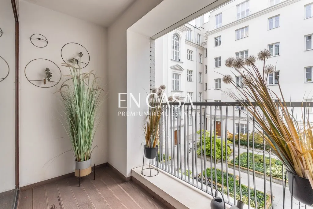 Elegancki 3-pokojowy apartament w sercu Warszawy 