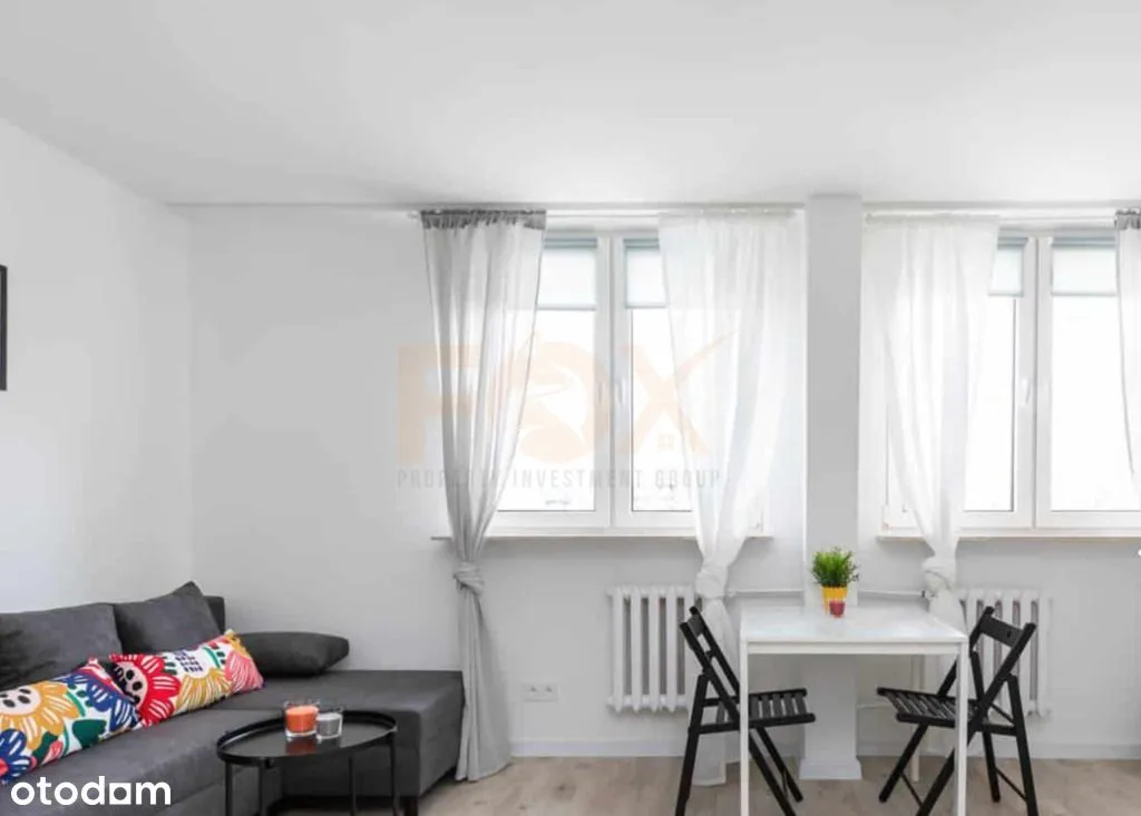 Spacious studio flat near metro, Praga District