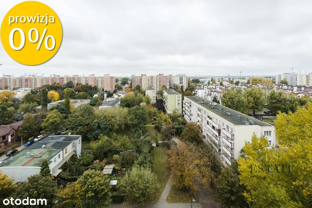 30m2 do własnej aranżacji blisko metro!