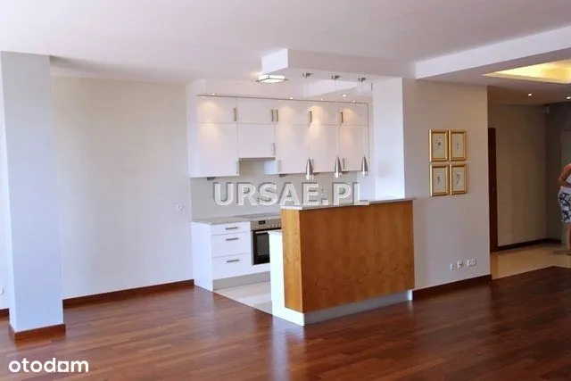 Apartamentowiec obok Galerii Mokotów