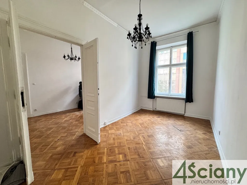 Klimatyczny apartament w kamienice w centrum 