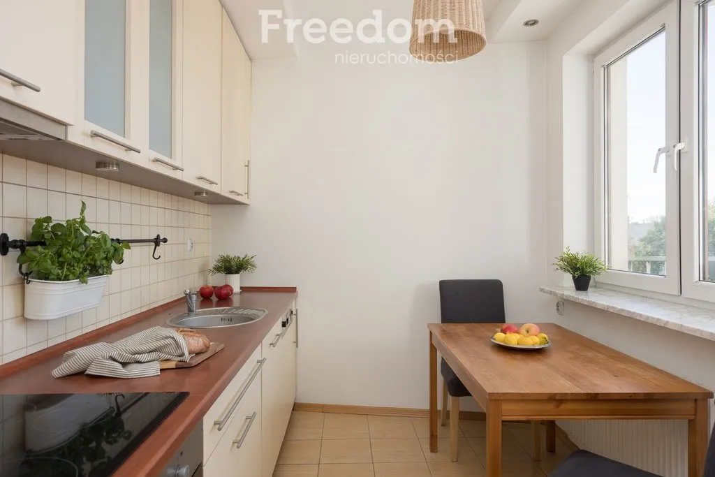 2 pokoje, budynek apartamentowy, Saska Kępa 