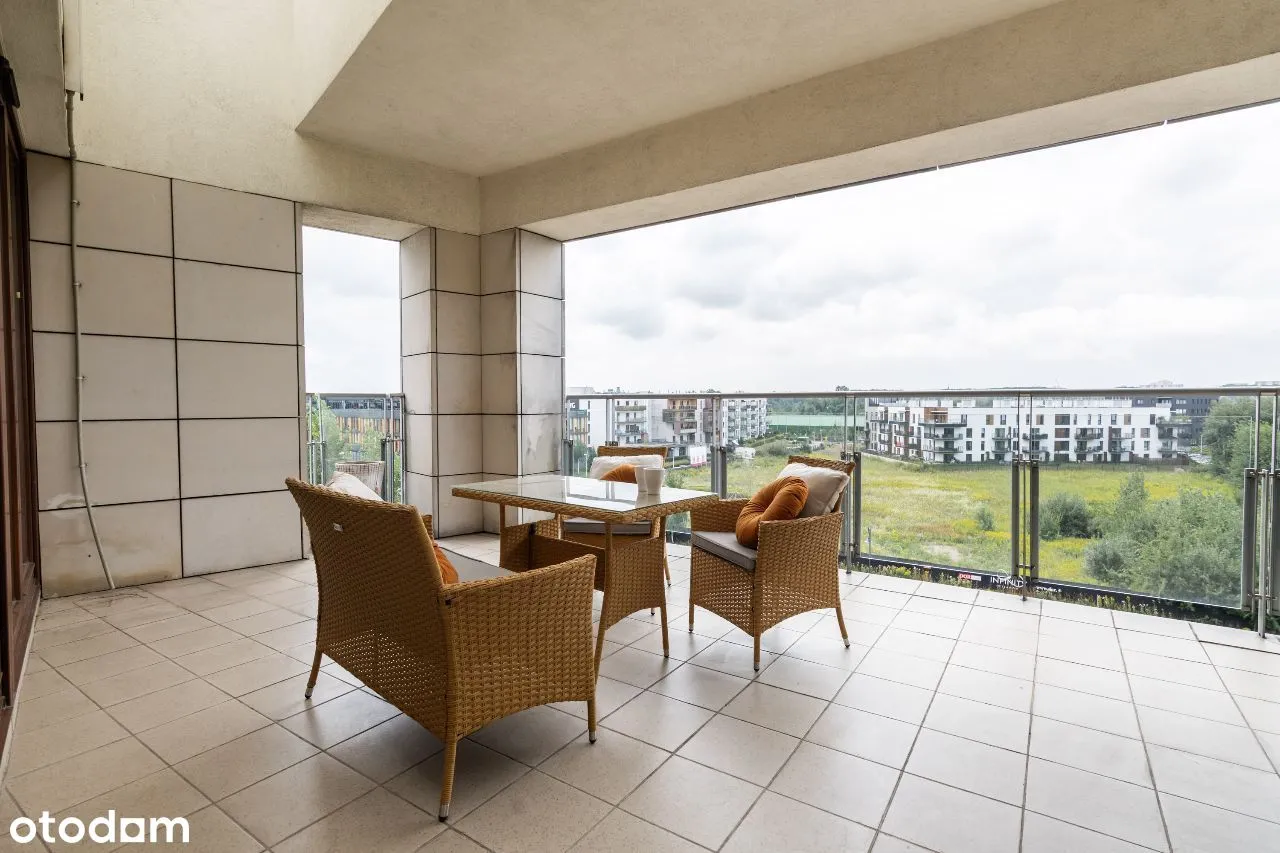 Przestronny Penthouse w miasteczku Wilanów