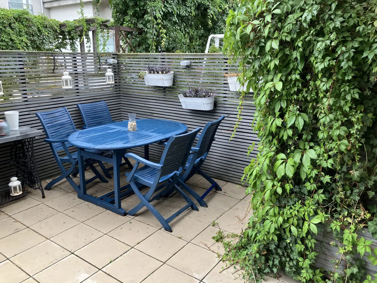 Apartament z tarasem i ogrodem 