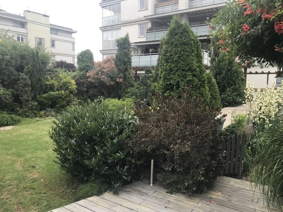 Apartament z tarasem i ogrodem 