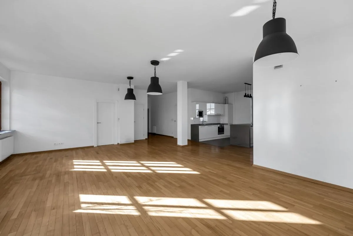 Przestronny apartament w zielonej części Mokotowa 