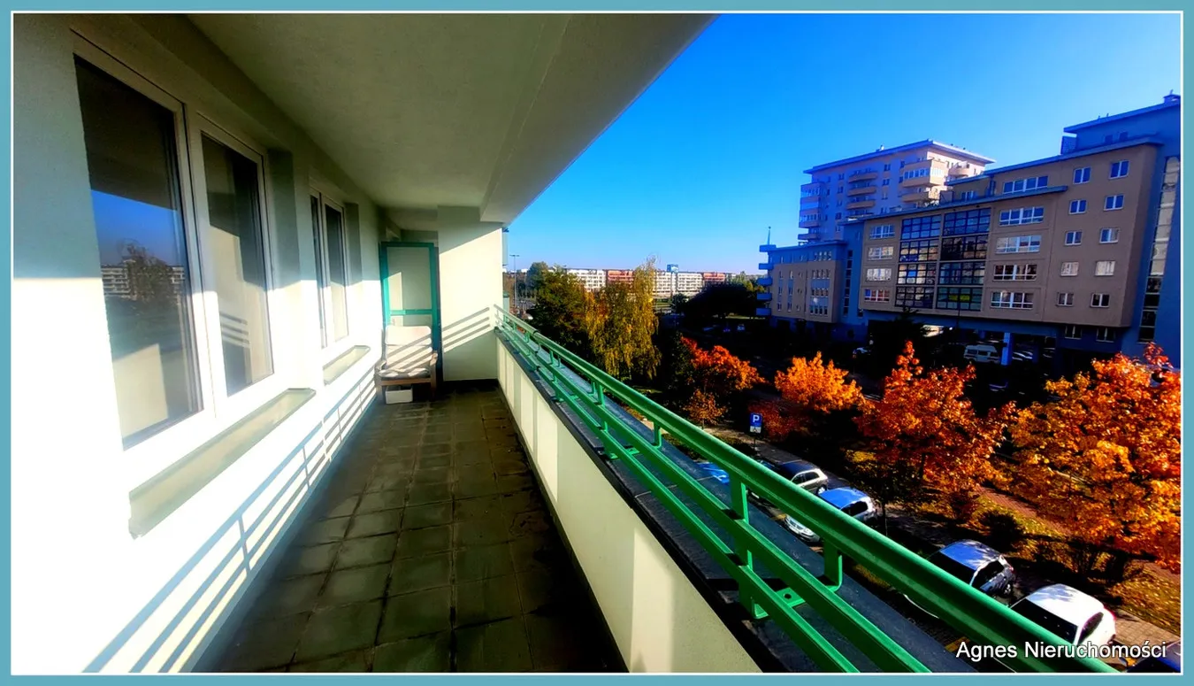 Kabaty obok METRO Kabaty fajne Garaż Tarasik 