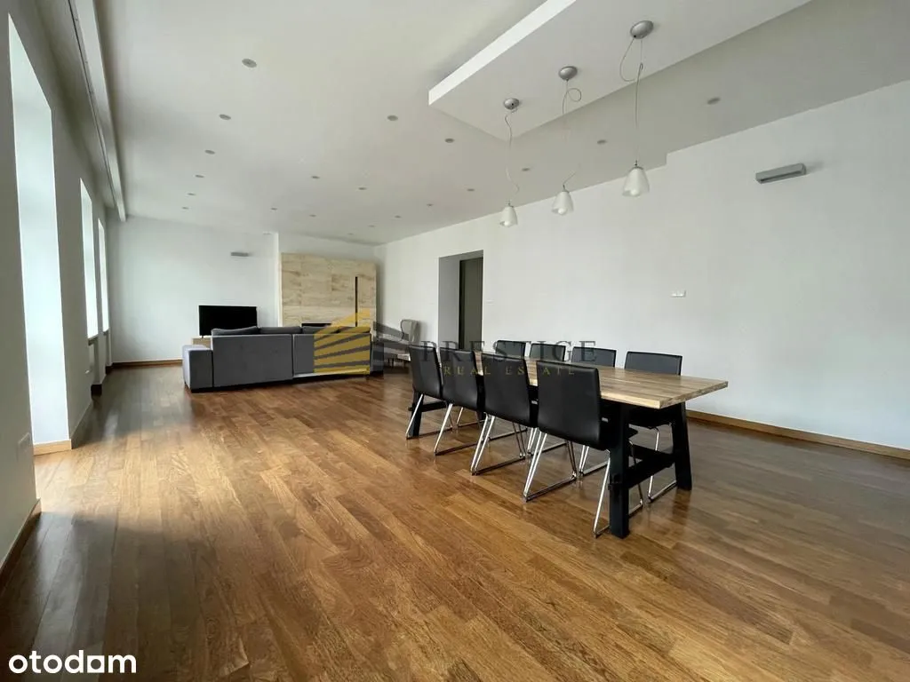 Luksusowy apartament w prestiżowej kamienicy.