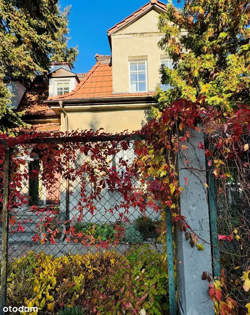 Stary Żoliborz, parter zabytkowego domu z ogrodem