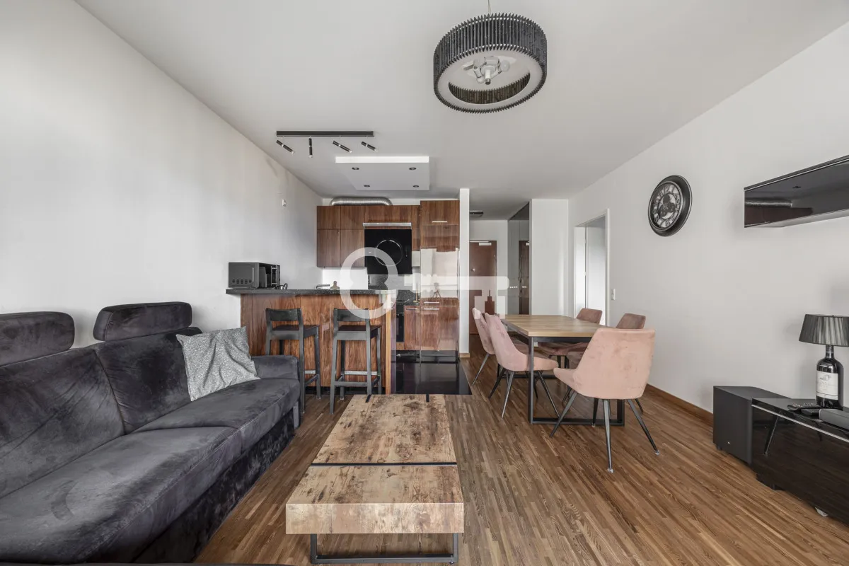 Apartamentowiec przy Placu Grzybowskim 