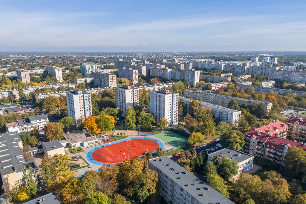 3-pokojowe mieszkanie do remontu na Bródnie 