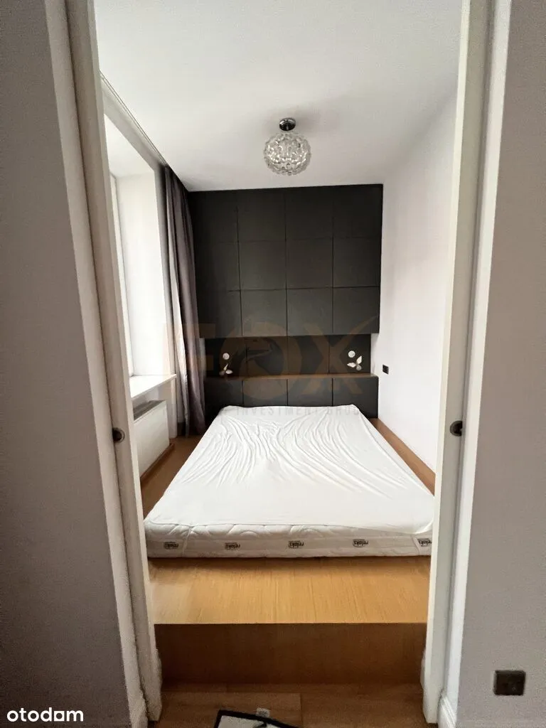 Studio flat with balcony-city center, Hoża street