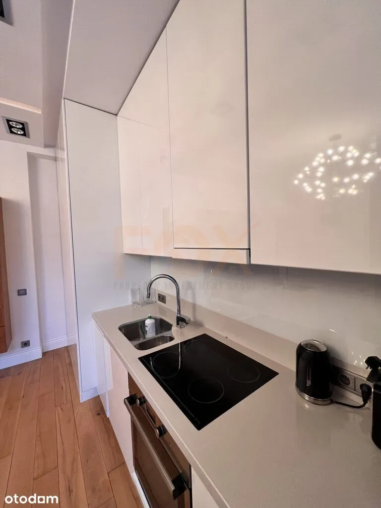 Studio flat with balcony-city center, Hoża street