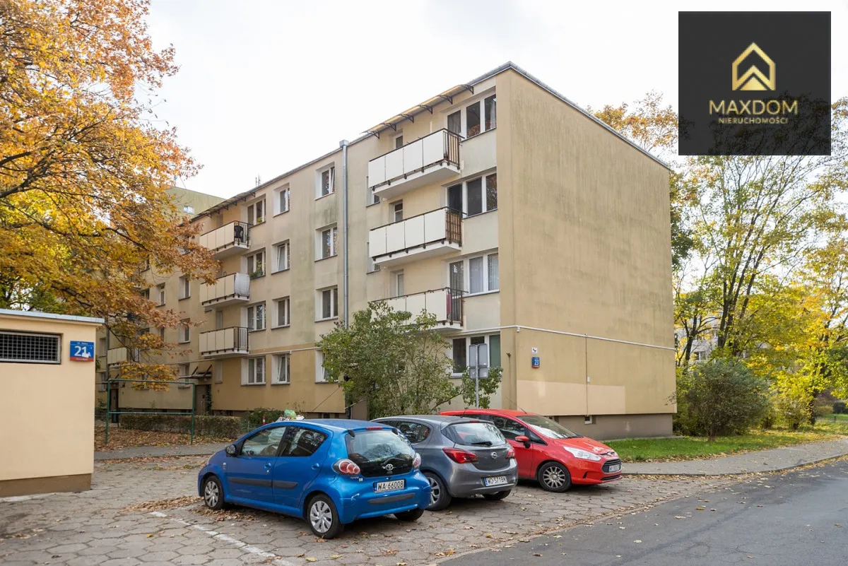 Świeżo wyremontowane 3 pokoje balkon metro 