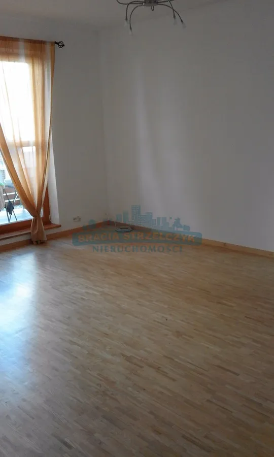 2-pokojowe z balkonem w apartamentowcu 