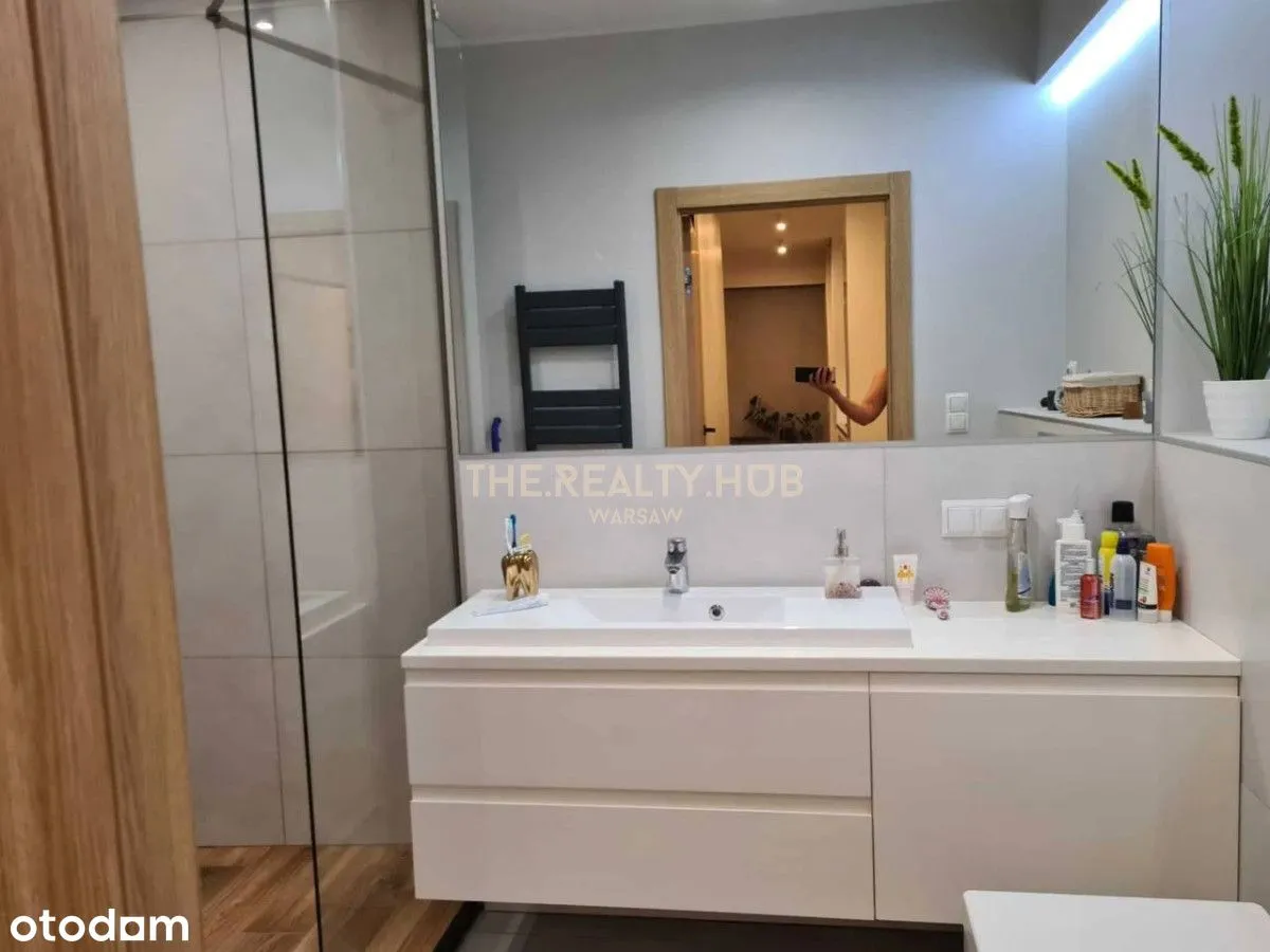 Atrakcyjny 2-Pokojowy Apartament Przy Al. Ken, War