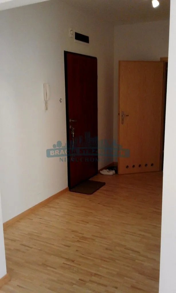 2-pokojowe z balkonem w apartamentowcu 