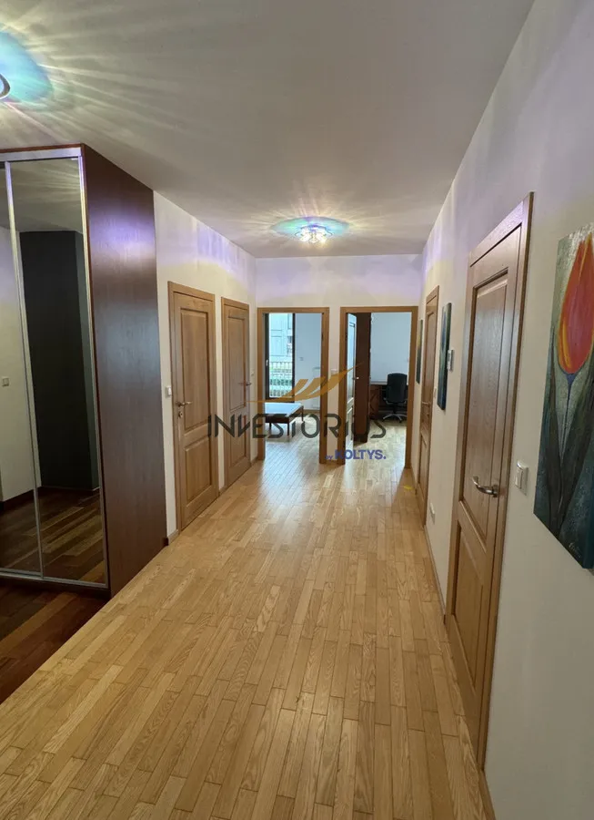 Luksusowy 3-pokojowy apartament w sercu Warszawy 