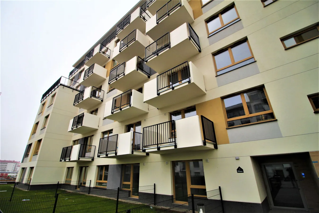 Apartament 2 pok. z balkonem 10,6m2 