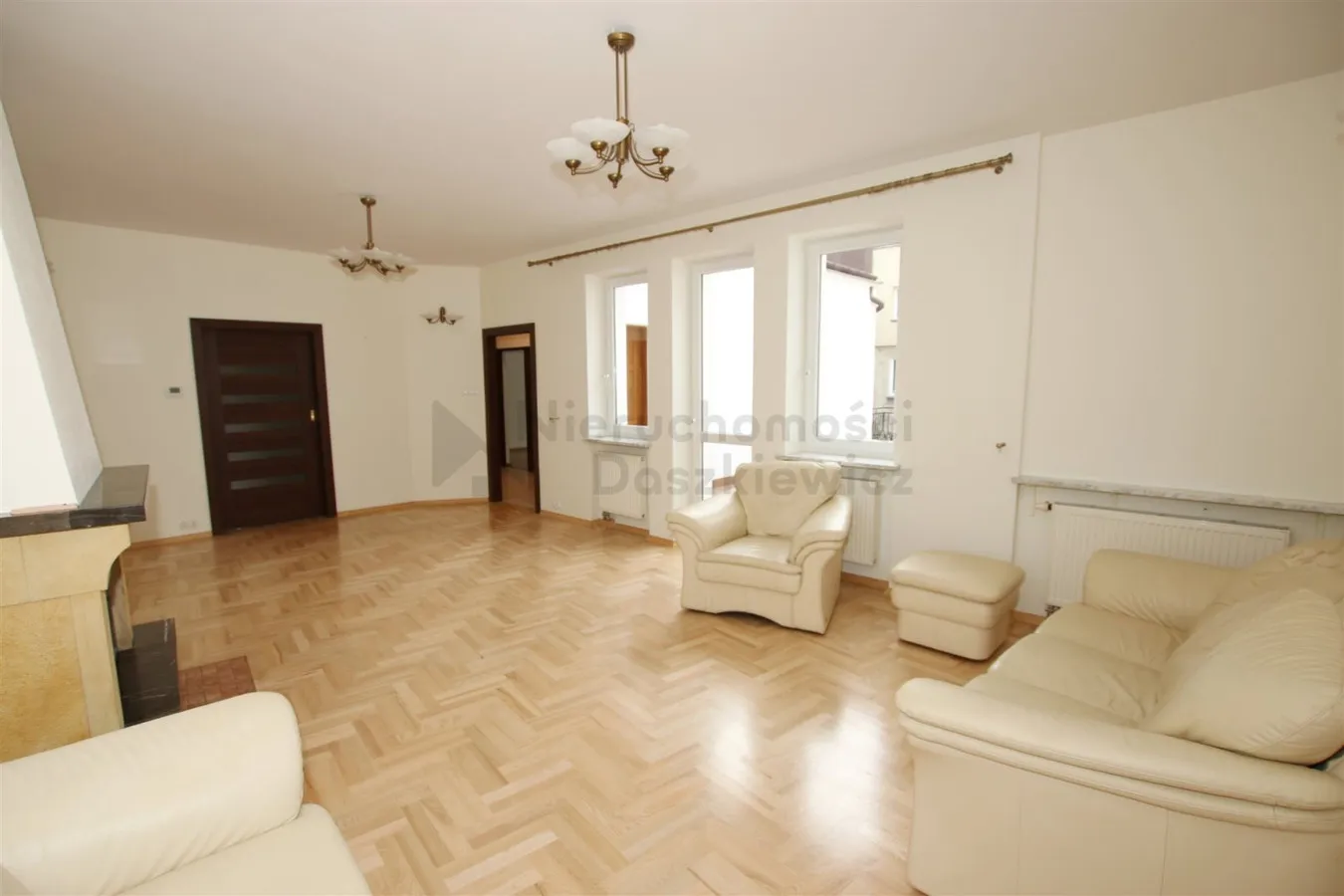 SASKA KĘPA 4-pok. apartament z kominkiem i tarasem 