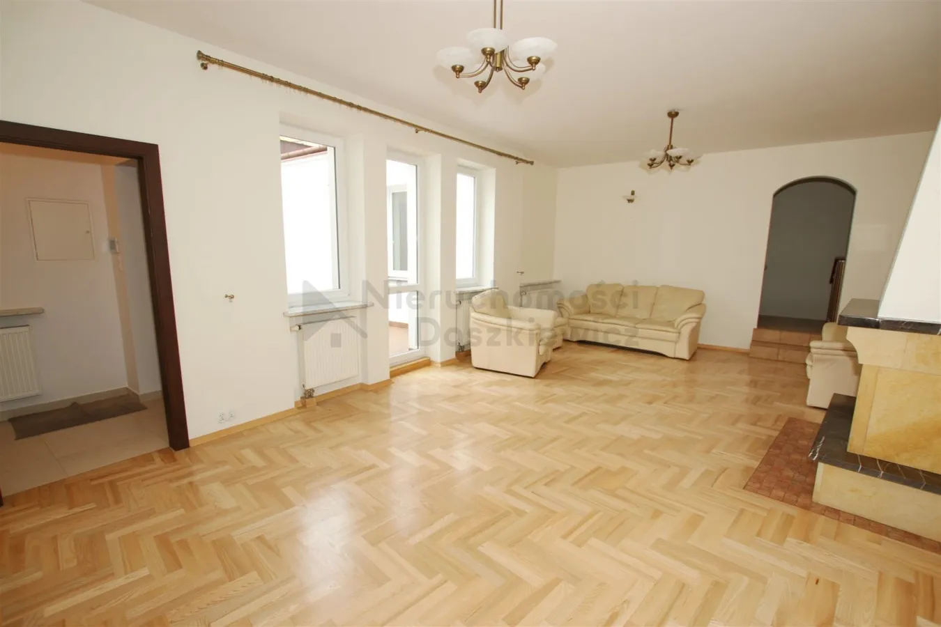 SASKA KĘPA 4-pok. apartament z kominkiem i tarasem 