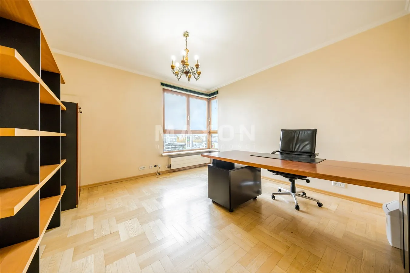 Przestrzenny apartament z pięknymi widokami 