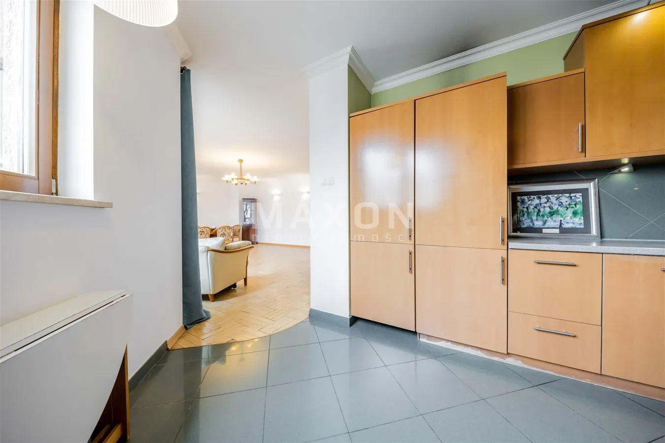 Przestrzenny apartament z pięknymi widokami 