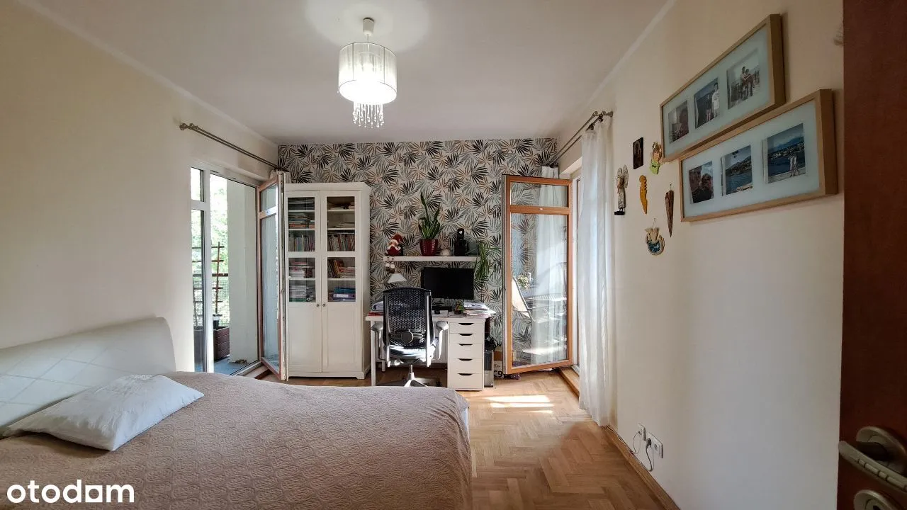 Cichy i jasny 4-pokojowy apartament Wilanów