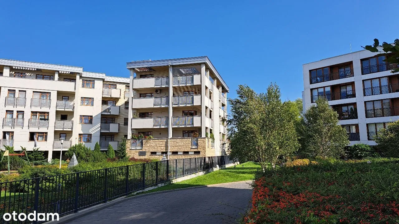 Cichy i jasny 4-pokojowy apartament Wilanów