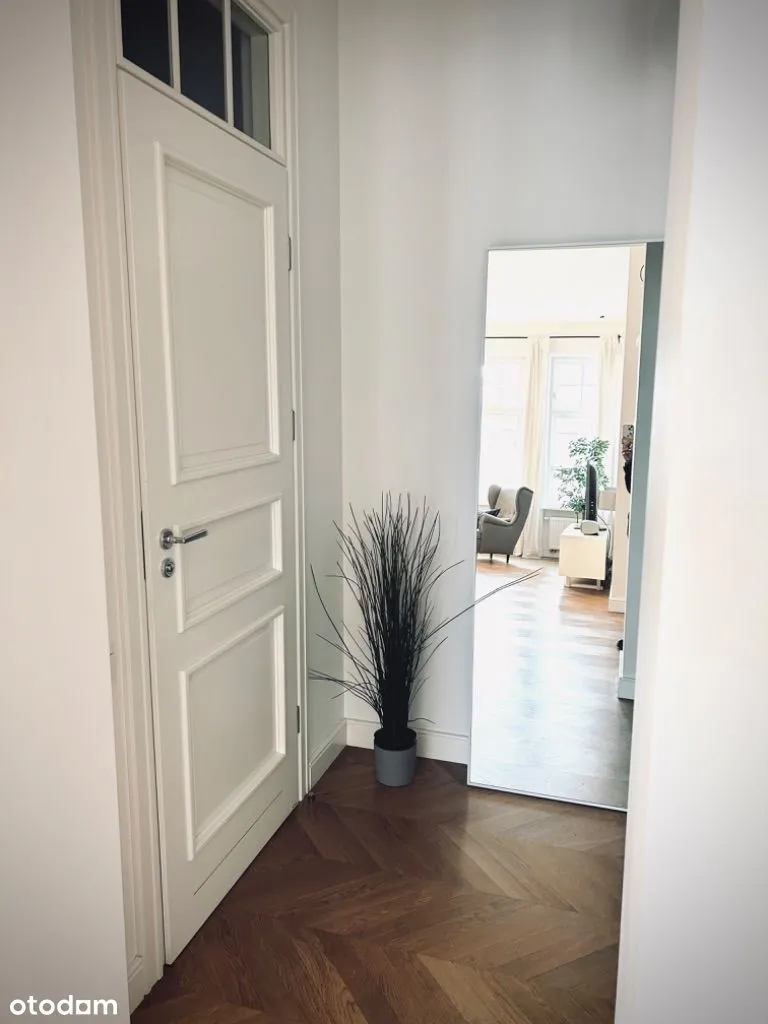 Luxury 1-Bedroom Flat in the Heart of Warsaw