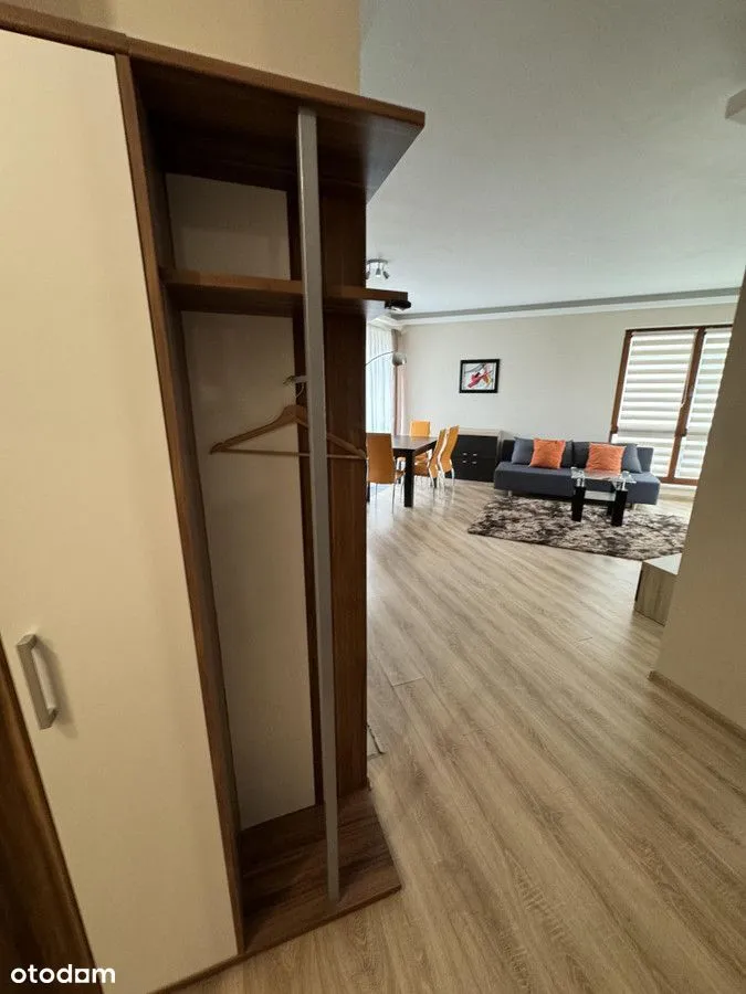 Jasny I Cichi Dwupokojowy Apartament