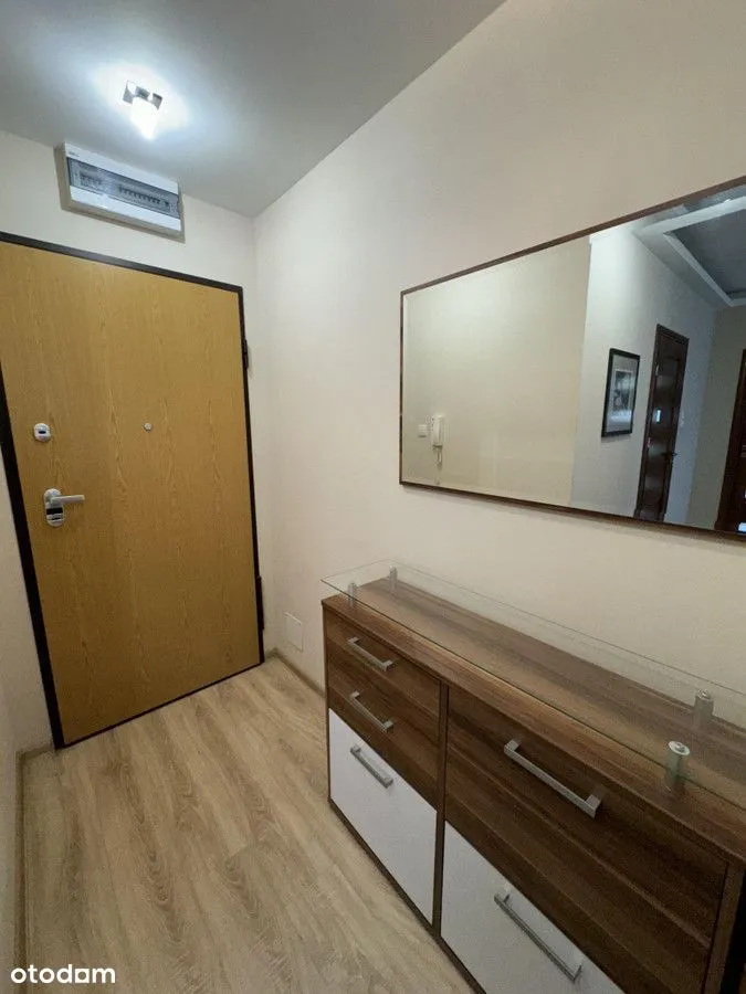 Jasny I Cichi Dwupokojowy Apartament