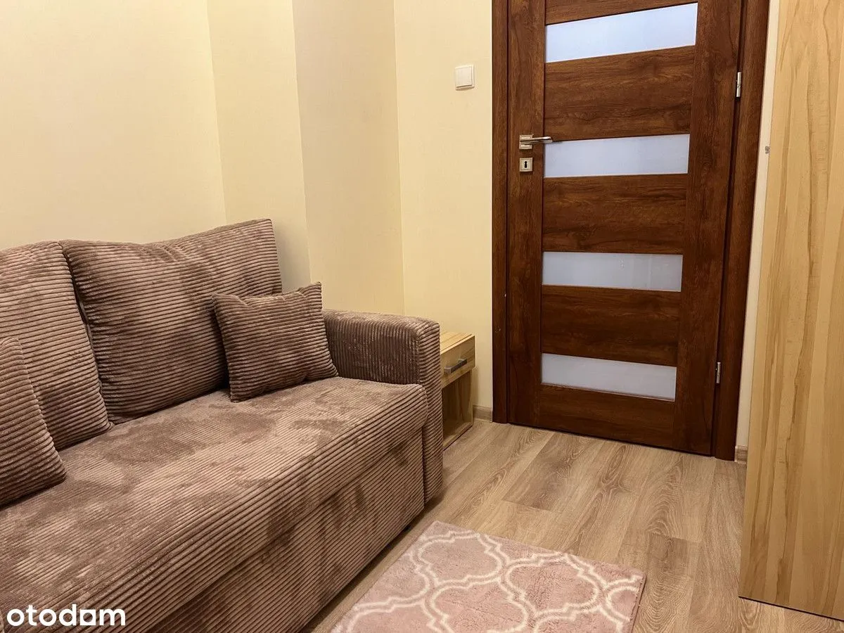 Jasny I Cichi Dwupokojowy Apartament