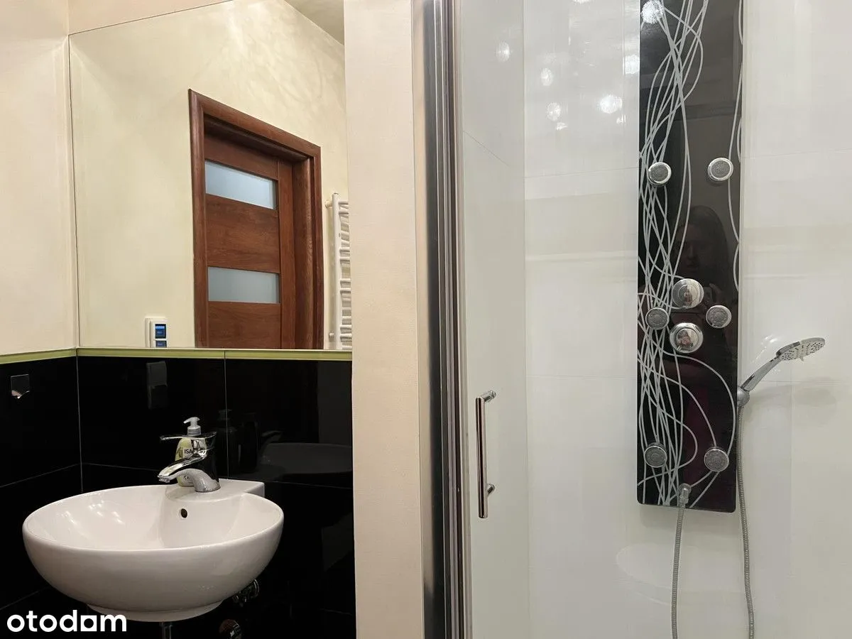 Jasny I Cichi Dwupokojowy Apartament