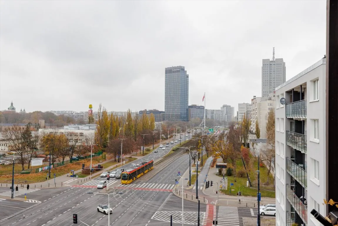 3 pokoje na Muranowie z klimatyzacją 