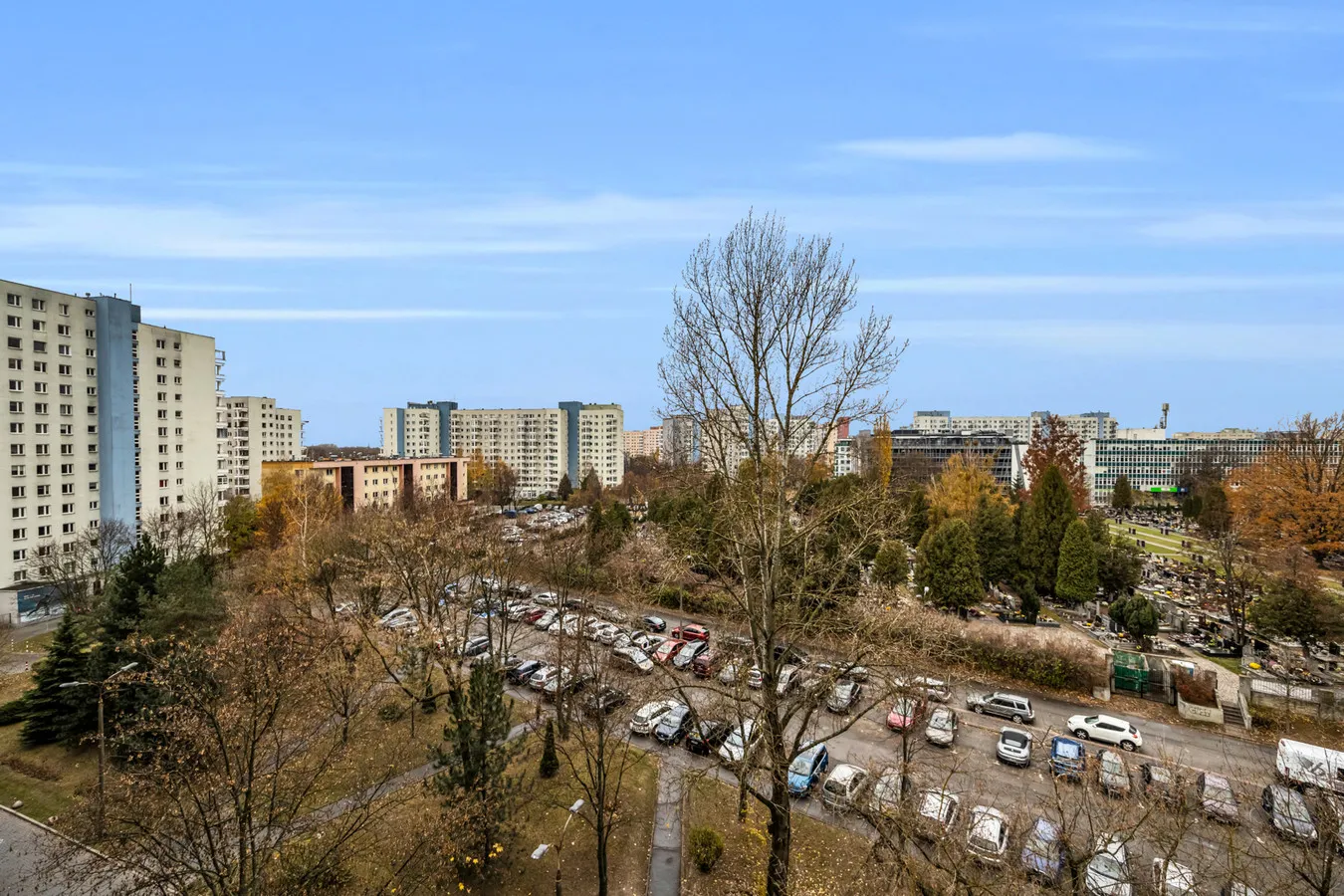 Przestronna, wykończona kawalerka z balkonem 