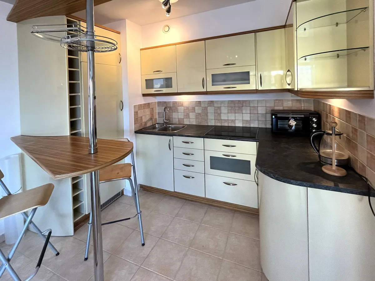 Apartament - Babka Tower, Śródmieście, Muranów 