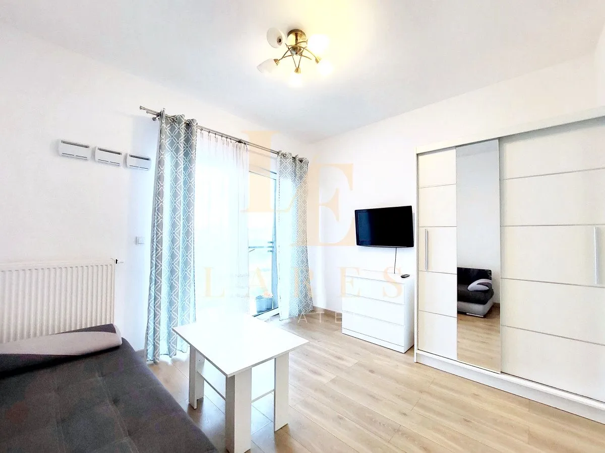 Apartament, Aleja Prymasa Tysiąclecia