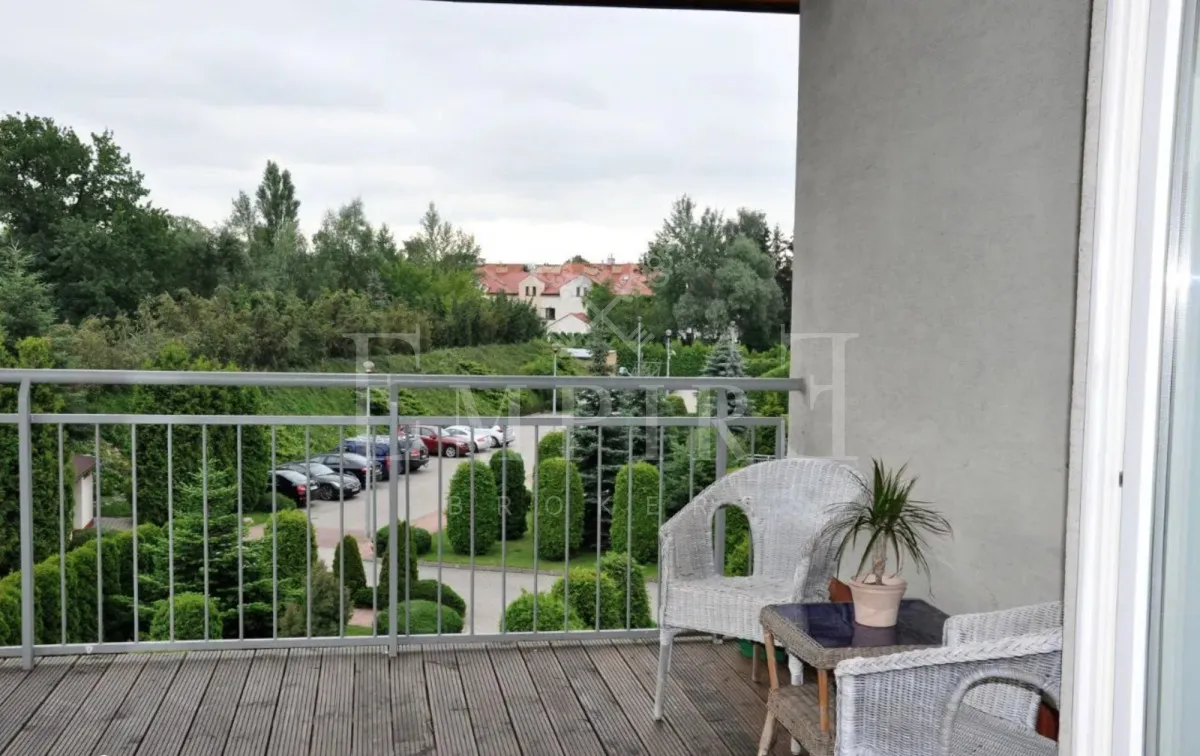 Apartament 4 pokojowy, strzeżone osiedle, garaż 