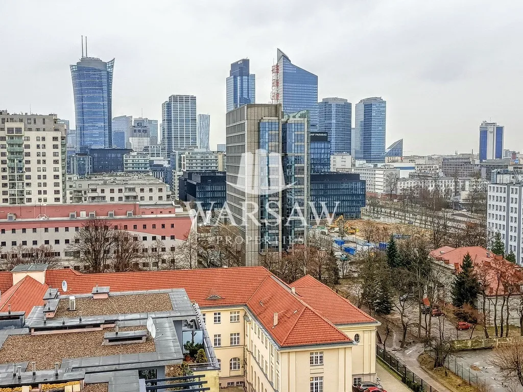 13 piętro - 3 pokoje z widokiem i z dużym balkonem 