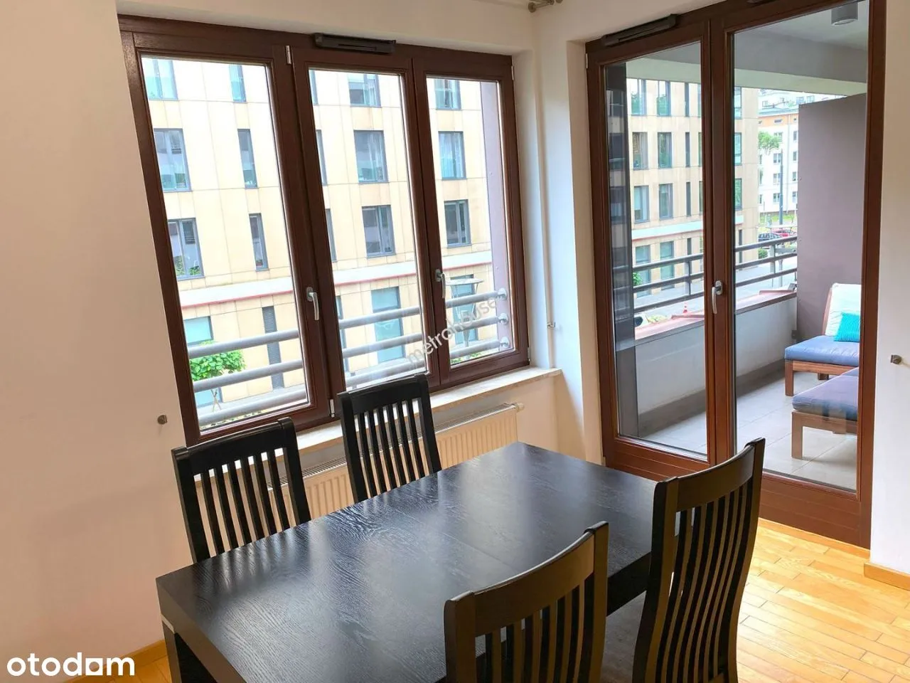Apartament dwustronny Muranów zielone patio