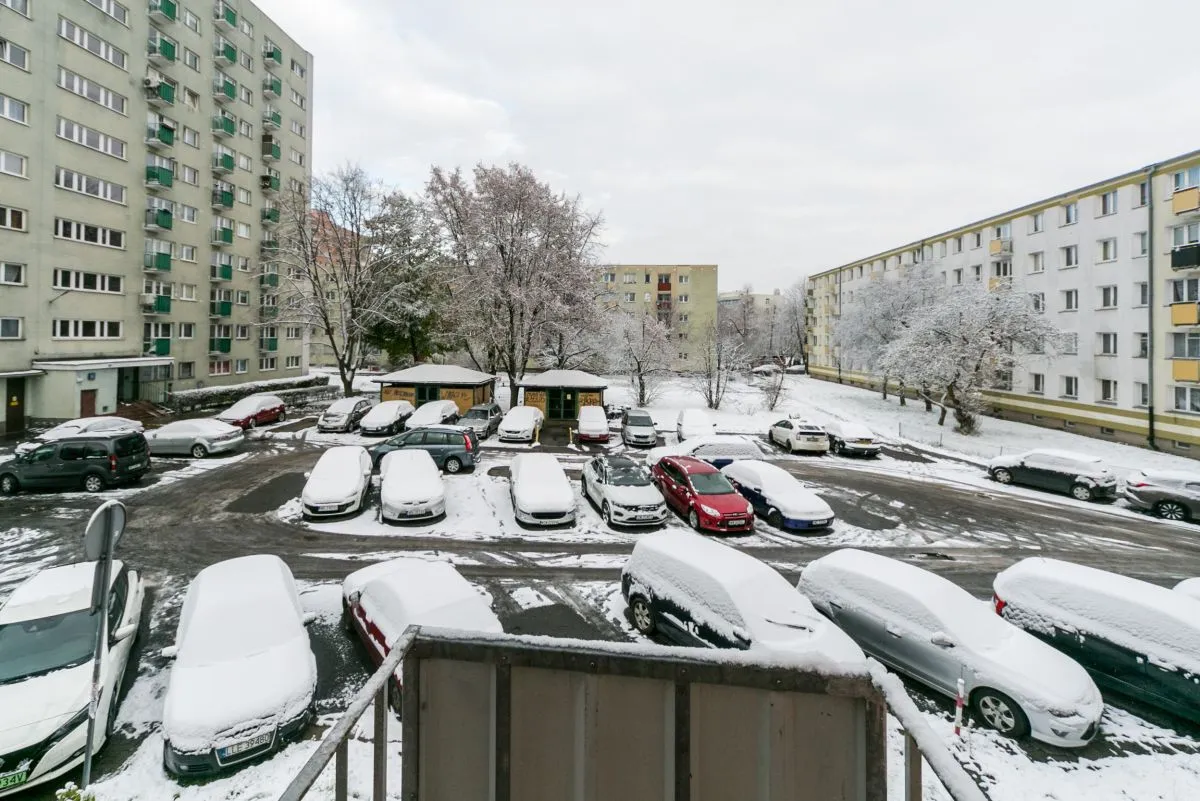 Dwustronna kawalerka z balkonem na Mokotowie 