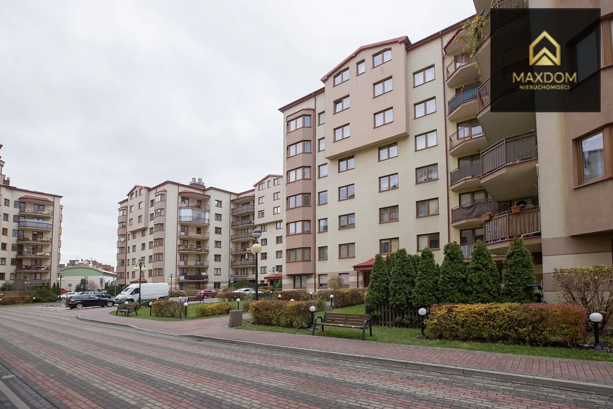 3 pokoje loggia drewniana deska 5 min PKP Włochy 