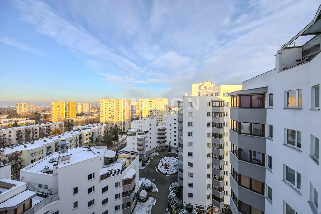 Bardzo duża kawalerka 46m2, cicha, metro 