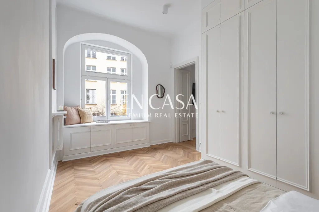 Unikatowy apartament w kamienicy przy Pl. Unii 