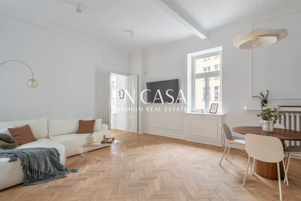 Unikatowy apartament w kamienicy przy Pl. Unii 