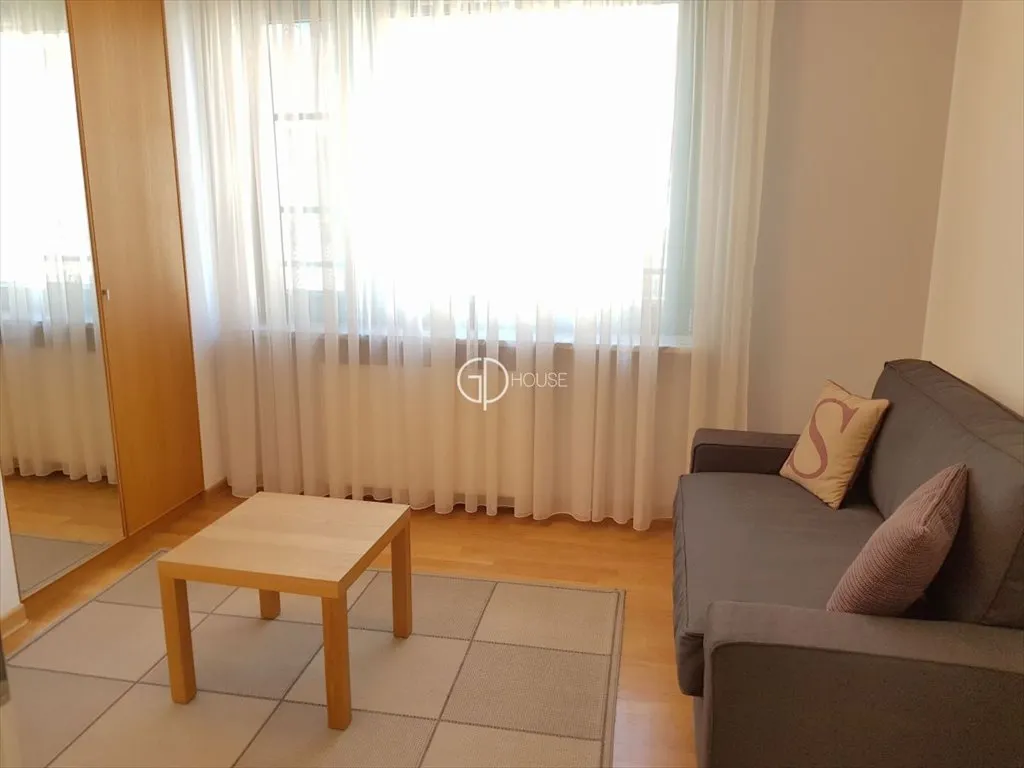 Wynajmę mieszkanie czteropokojowe : Warszawa Śródmieście, Śródmieście , ulica Grzybowska, 120 m2, 13000 PLN, 4 pokoje - Domiporta.pl